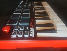 Akai MPK Mini MK2 25-Key USB MIDI Keyboard Controller, & New USB Lead.