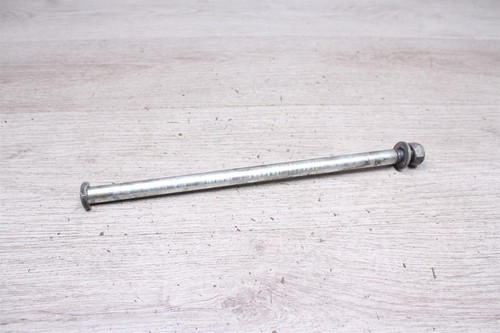 Swing axle swing bolt axis