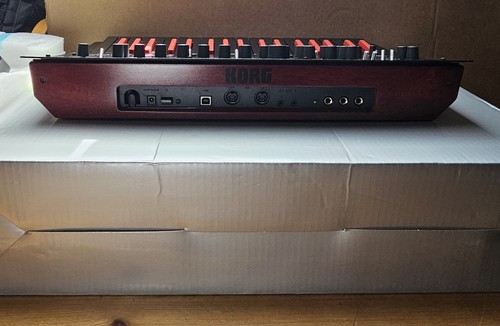Korg minilogue bass 37 - minilogue, 37-key