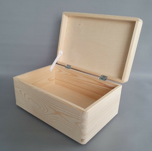 Wooden storage box - with, lid