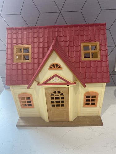 Sylvanian families red roof - families,