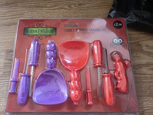 George pumpkin carving kit - george,