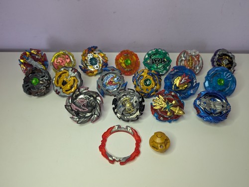 Beyblade bundle x17 used - beyblade,