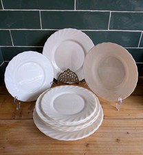 Vintage Arcopal France Trianon