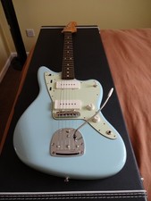 Fender Sonic Blue Vintera II