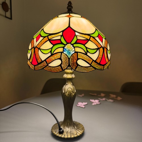 Tiffany style table lamp - style,
