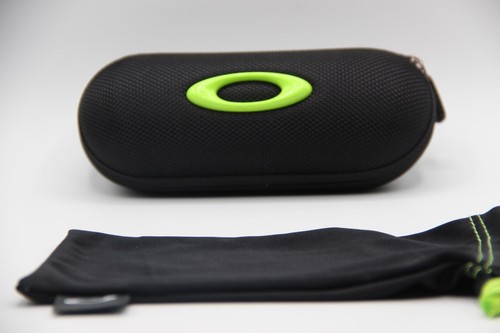 New oakley black green - oakley, zipper