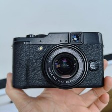 FUJIFILM X10 12MP Digital