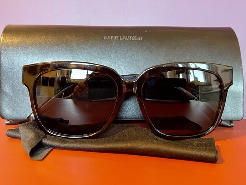 Saint laurent monogram - laurent,