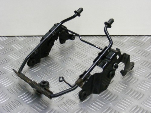 Gsr600 headlight mount - mount, stay