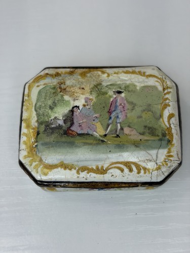 Antique snuff pill box - snuff,