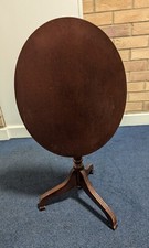 Vintage Oval Tilt Top Tripod Table Occasional Side Table