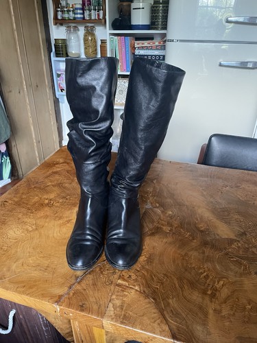Stuart weitzman slouch - weitzman, leather