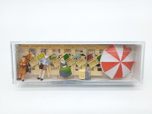 Preiser figures 10337 seated - figures,
