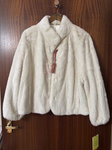 Brand new natural - pearl, white
