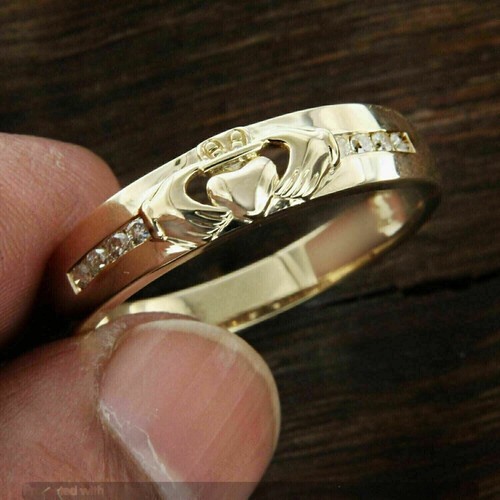 Men ct round - men's, moissanite