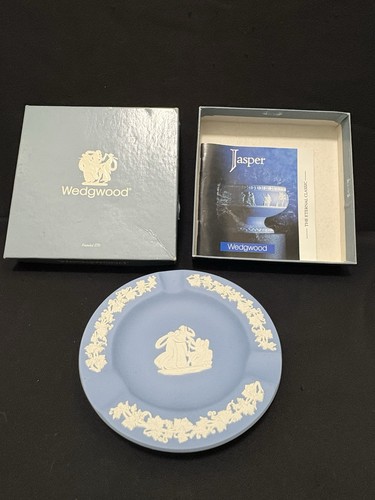 Wedgewood white blue jasper - white, on