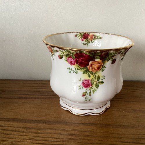 Royal albert old - old, roses