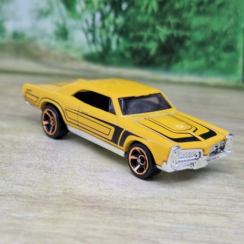 Hot wheels pontiac - wheels, gto