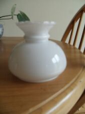 SMALL WHITE GLASS VESTA OIL