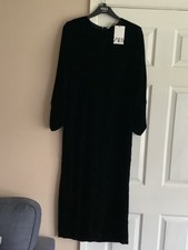 Ladies Long Sleeved Black Velvet Midi Dress by Zara Size M Unworn BNWT
