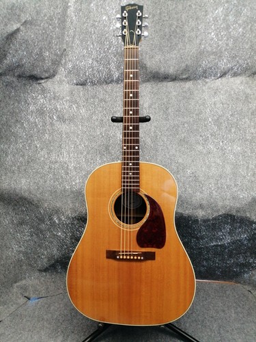 Gibson acoustic guitar - j-15,