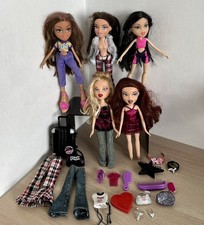 Bundle Of Bratz Dolls Dana Winttime, Yasmin Selfie, Jade Fierce, Cloe & Clothes