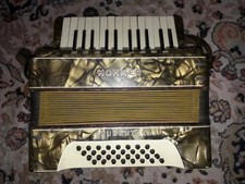 ACCORDION HOHNER STUDENT IV