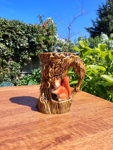 Vintage sylvac squirrel vase - squirrel,
