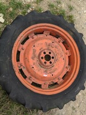 FORDSON E27N REAR WHEEL RIM AND CENTRE 