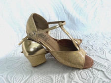 Ladies Gold Size 5  Shoes Line