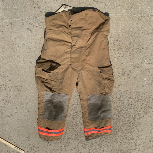 Vtg globe firefighter - firefighter, turnout