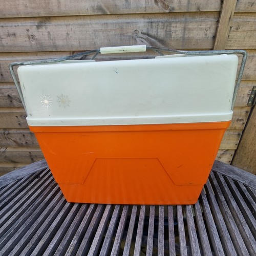 Vintage dutch orange - dutch, cool