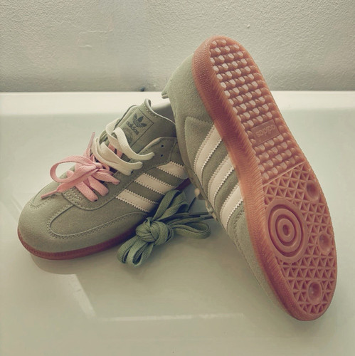 Molly mae adidas handball - molly,