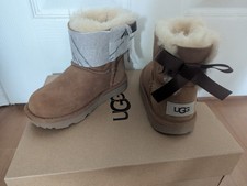 UGG Kids Boots Mini Bailey