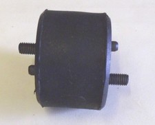 MG METRO  NOT TURBO 1982 ONWARDS  NEW FRONT ENGINE MOUNTING RIGHT HAND  C305