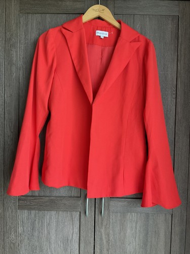 Virgos lounge bright red - virgos,