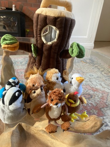 The puppet company tree - the,
