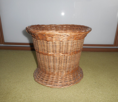 Vintage large wicker waste - large,