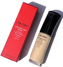 Shiseido Synchro Skin Glow Luminizing Fluid Foundation SPF20 30ml. Golden 2