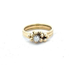 18ct yellow gold diamond ring