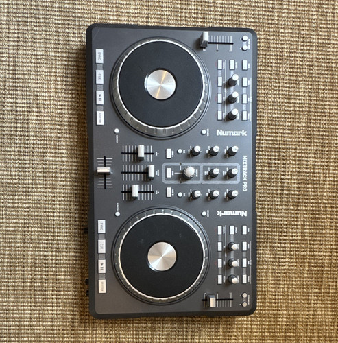 Numark mixtrack pro deck - mixtrack,