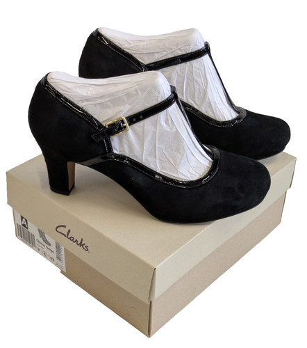 Clarks black suede - suede, patent