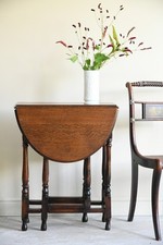 Traditional Early 20th Century Small Oval Oak Drop Leaf Gate Leg Occasional Tabl