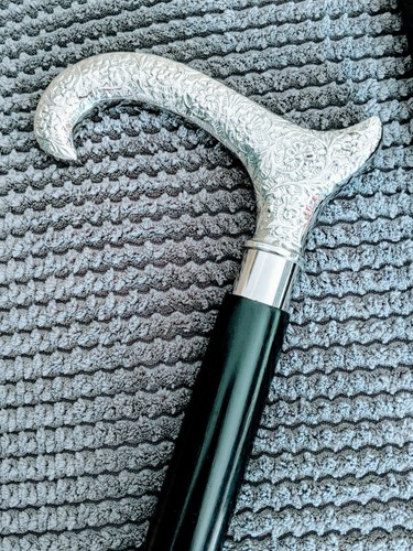 Curved derby silver - curved,
