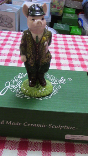 Beswick figure gentleman - figure, pig