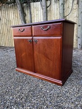 Vintage 2 Door Mahogany Sideboard Drinks Cabinet Cupboard Country Style