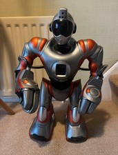 WOWWEE RS MEDIA ROBOSAPIEN