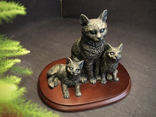 Mother and kittens bronze - mother, kittens,