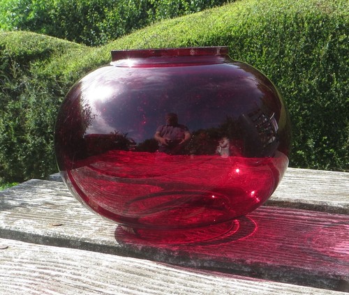 Large ruby red - glass, onion